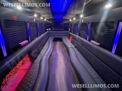 2014 LGE Coach Builder Ford F550 Limo Bus