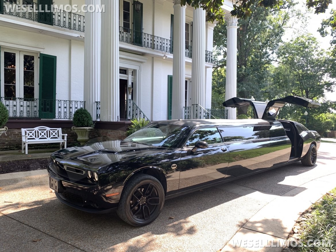 Limousine for sale: 2018 Dodge Challenger 140" by Pinnacle Limousine Manufacturing