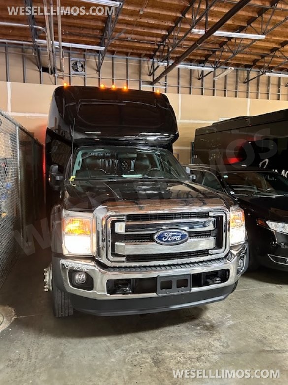 2012 Newport Carter Reed Grech Engineer Ford F550 Executive Shuttle