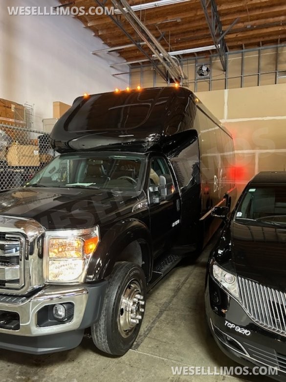 2012 Newport Carter Reed Grech Engineer Ford F550 Executive Shuttle