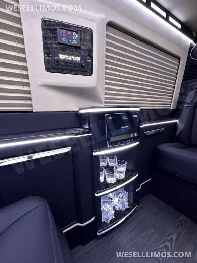 2025 Ceo/Jet style  Ford Transit