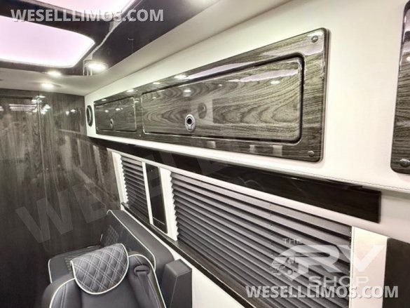 2025 OGV Luxury Coach Mercedes-Benz V-Cruise 10OB Sprinter