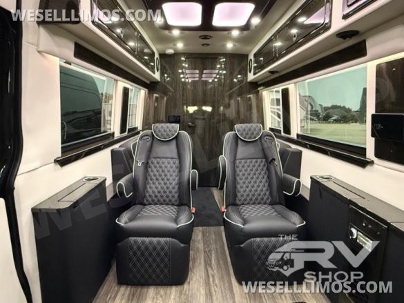 2025 OGV Luxury Coach Mercedes-Benz V-Cruise 10OB Sprinter