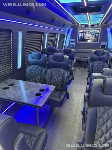 2025 LGE Coachworks Ford F-550 Executive Shuttle Bus