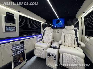 2025 First Class Customs, Inc. Mercedes-Benz CEO Sprinter Sprinter - Sprinter for Sale in Springfield, MO - Photo 6