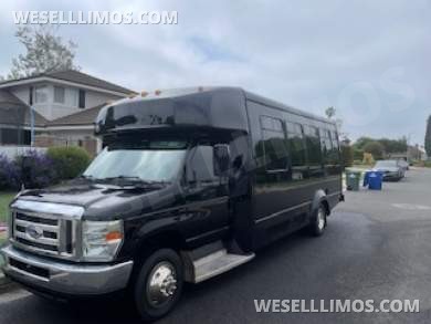 2016 Elite One Customs Ford E450 Limo Bus