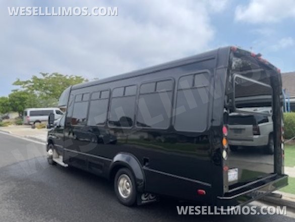 2016 Elite One Customs Ford E450 Limo Bus