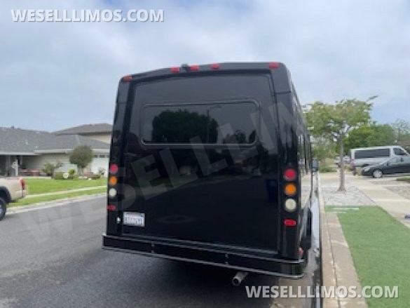 2016 Elite One Customs Ford E450 Limo Bus
