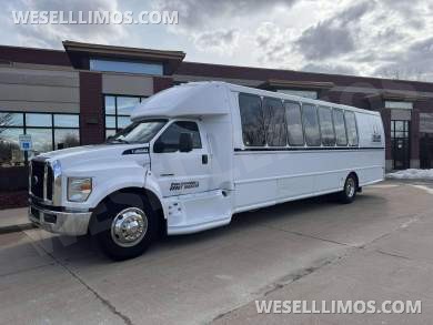 2016 Turtle Top Ford F-650 Limo Bus