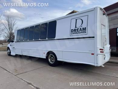 2016 Turtle Top Ford F-650 Limo Bus