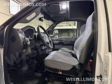 2016 Turtle Top Ford F-650 Limo Bus