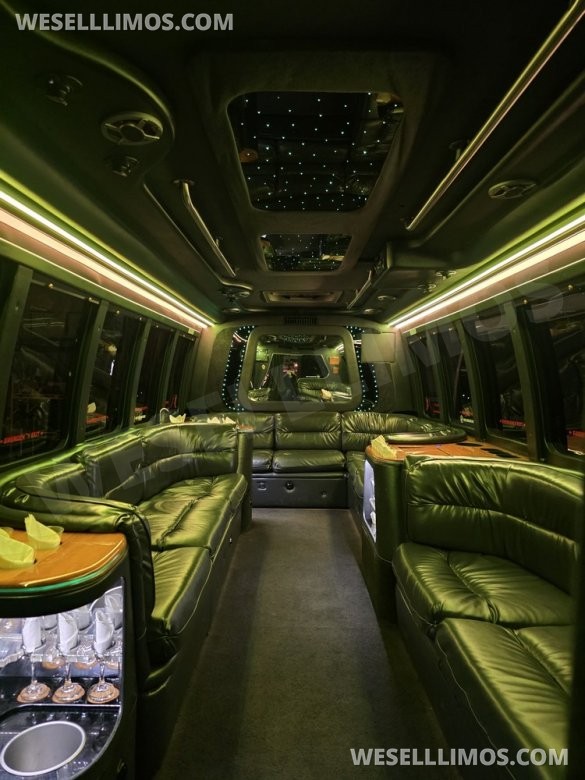 2001 Ford E450 KK28 Limo Bus for Sale in Erie, PA - Photo 2