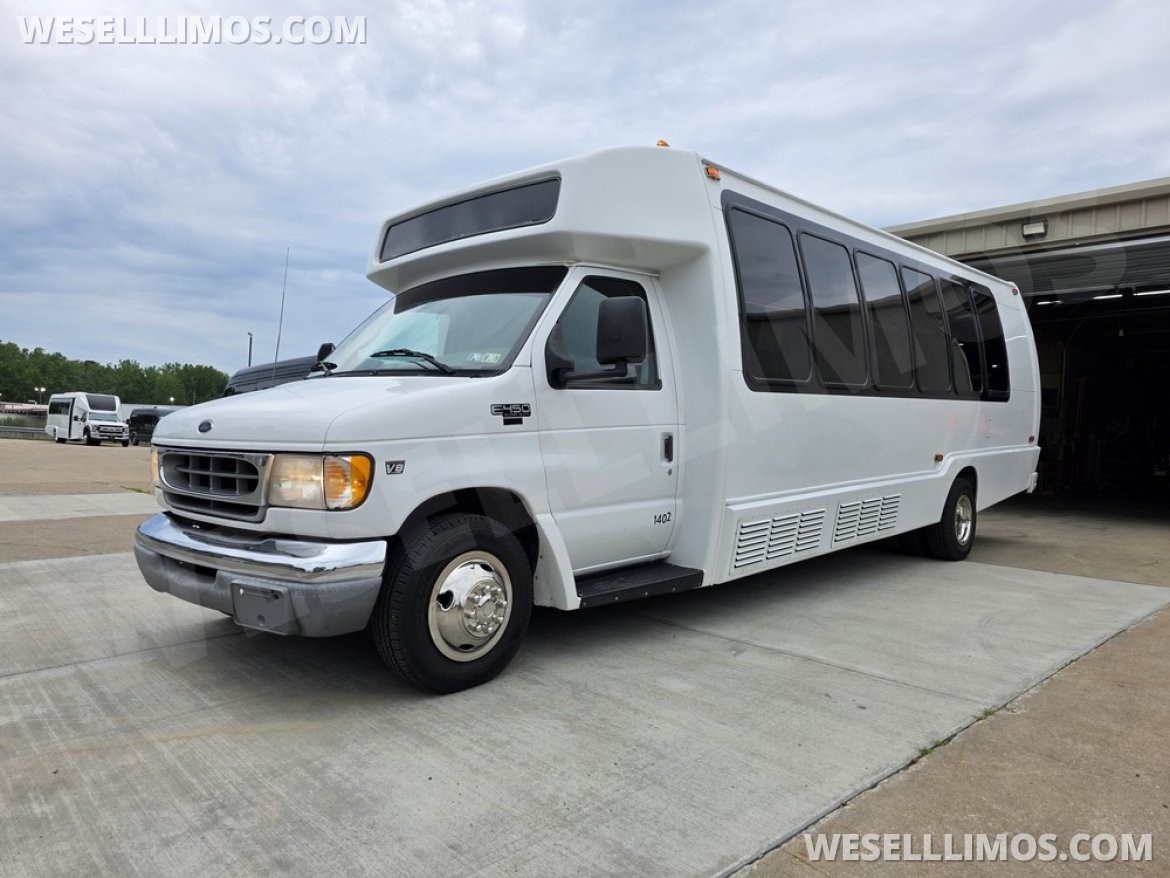 Limo Bus for Sale in Erie, PA - Photo 21