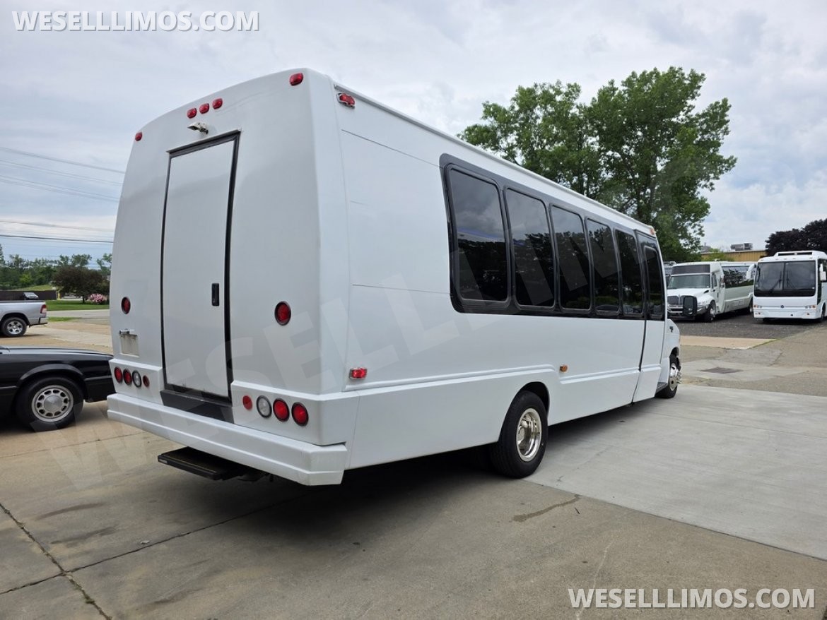 Limo Bus for Sale in Erie, PA - Photo 28