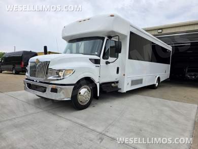 2013 IC BUS Limo Bus with Like New Interior