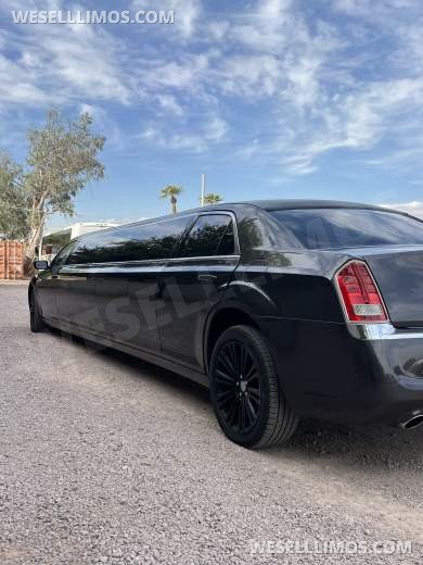 2013 Chrysler 300 Stretch Limousine Limousine