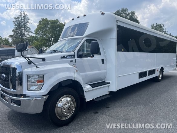 2017 Ford F650 Shuttle Bus