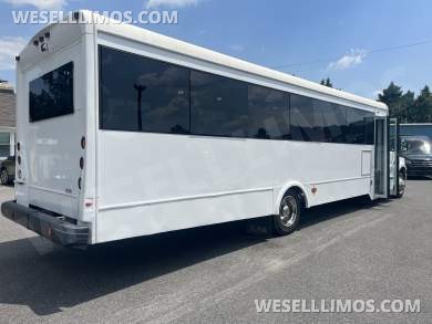2017 Ford F650 Shuttle Bus