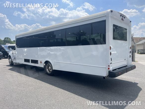 2017 Ford F650 Shuttle Bus
