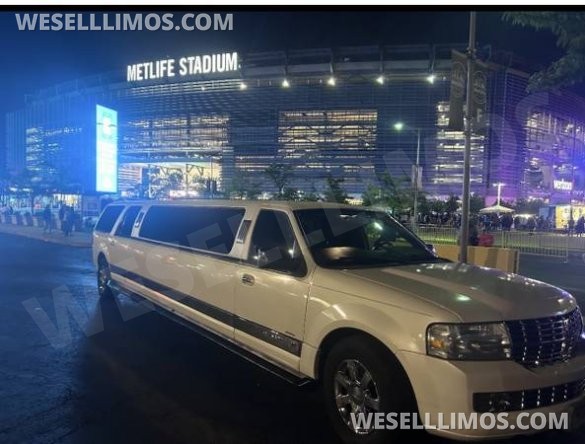 2008 Lincoln Navigator SUV Stretch