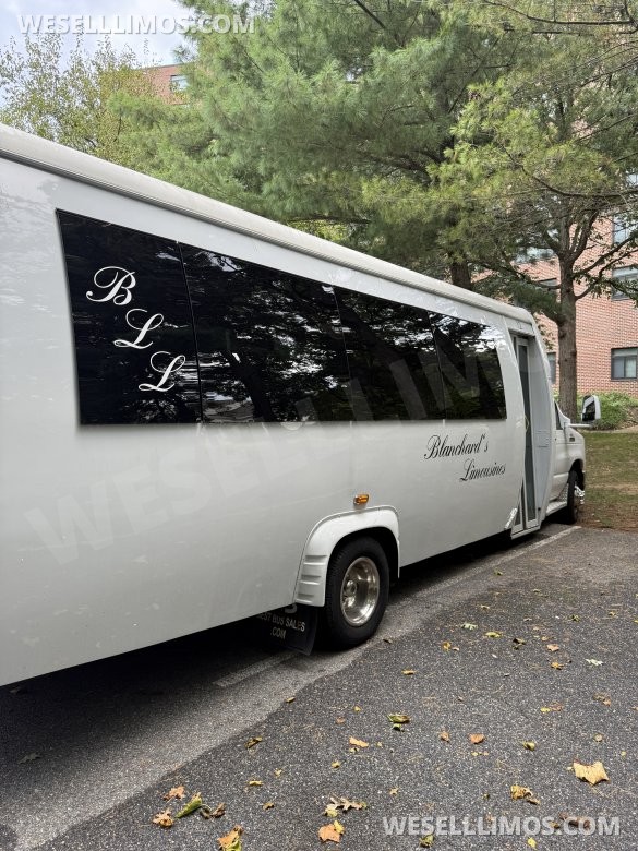 2018 Ford E450 Executive Shuttle