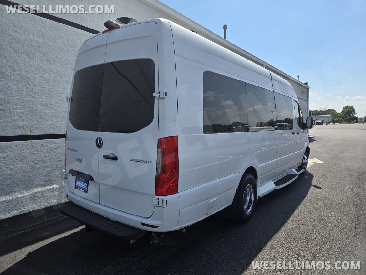 Photo of Sprinter for sale: 2019 Mercedes-Benz Luxe Cruiser Luxury Sprinter by Midwest Automotive Designs