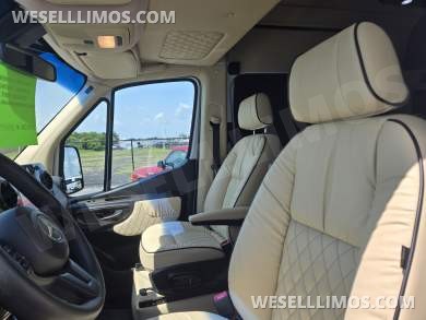 2019 Midwest Automotive Designs Mercedes-Benz Luxe Cruiser Luxury Sprinter