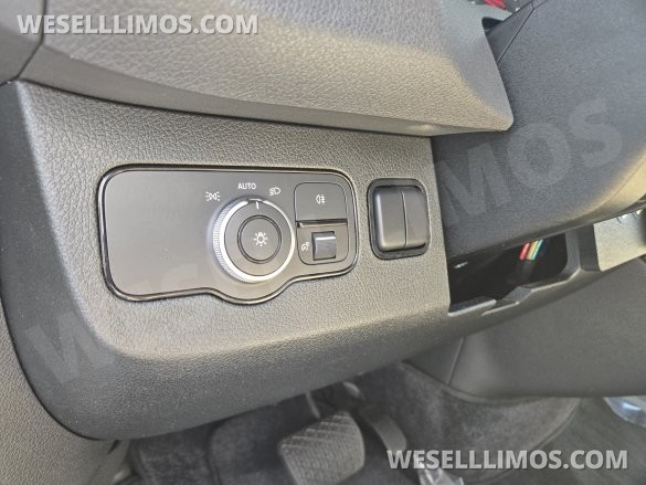 2019 Midwest Automotive Designs Mercedes-Benz Luxe Cruiser Luxury Sprinter