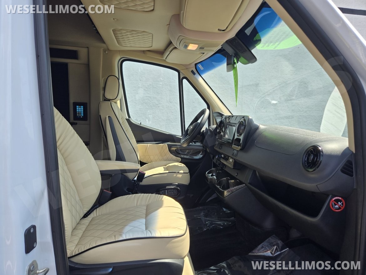 Photo of Sprinter for sale: 2019 Mercedes-Benz Luxe Cruiser Luxury Sprinter by Midwest Automotive Designs