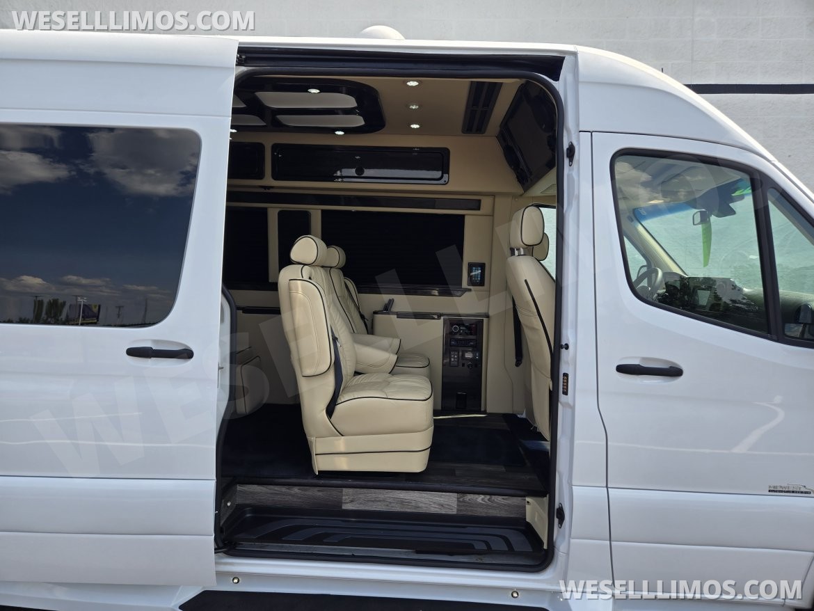 Photo of Sprinter for sale: 2019 Mercedes-Benz Luxe Cruiser Luxury Sprinter by Midwest Automotive Designs