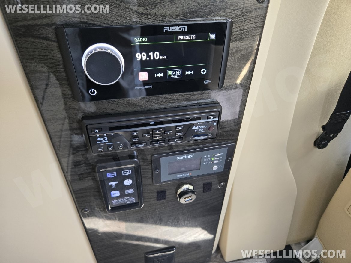 Photo of Sprinter for sale: 2019 Mercedes-Benz Luxe Cruiser Luxury Sprinter by Midwest Automotive Designs