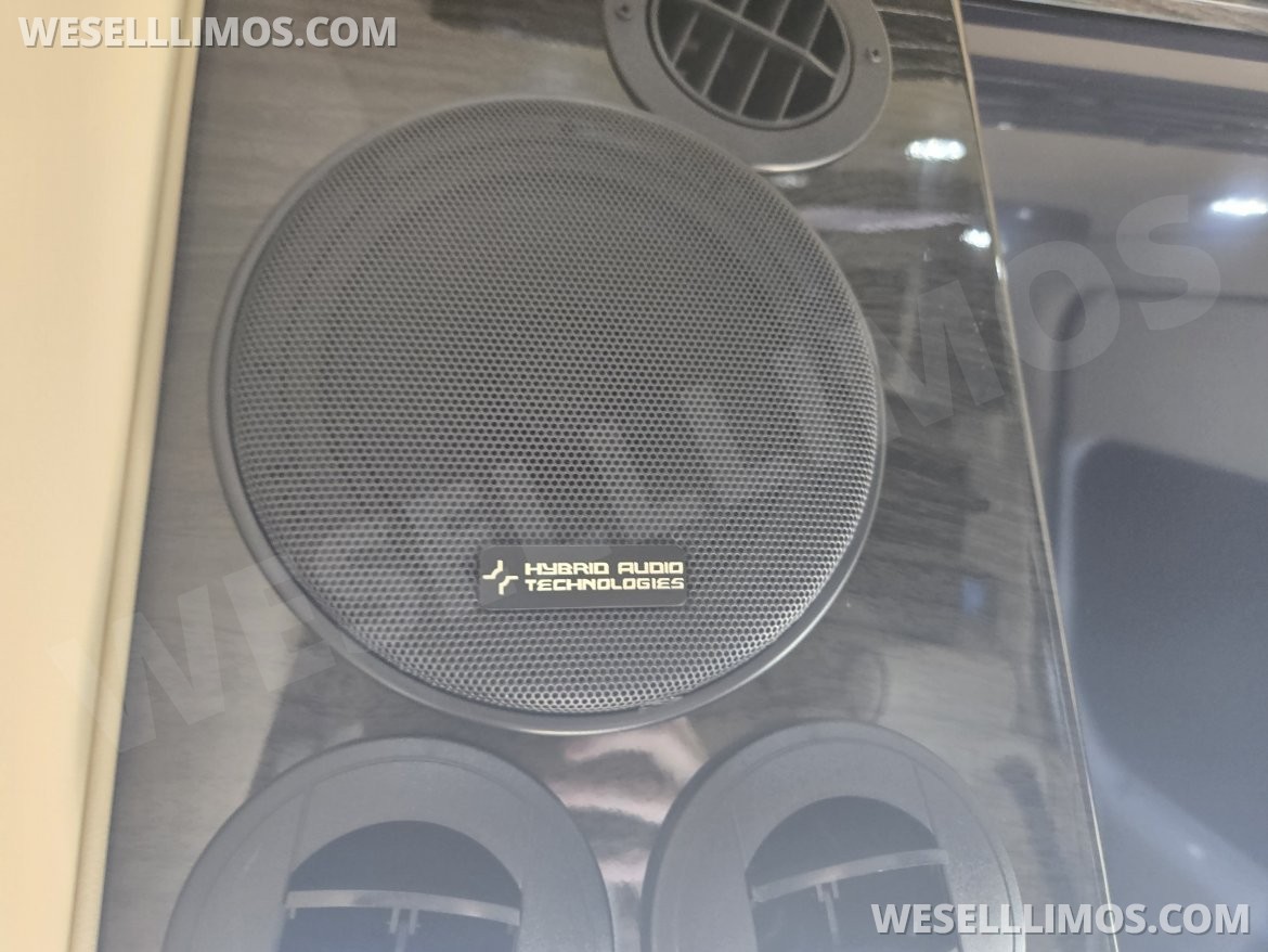 Photo of Sprinter for sale: 2019 Mercedes-Benz Luxe Cruiser Luxury Sprinter by Midwest Automotive Designs