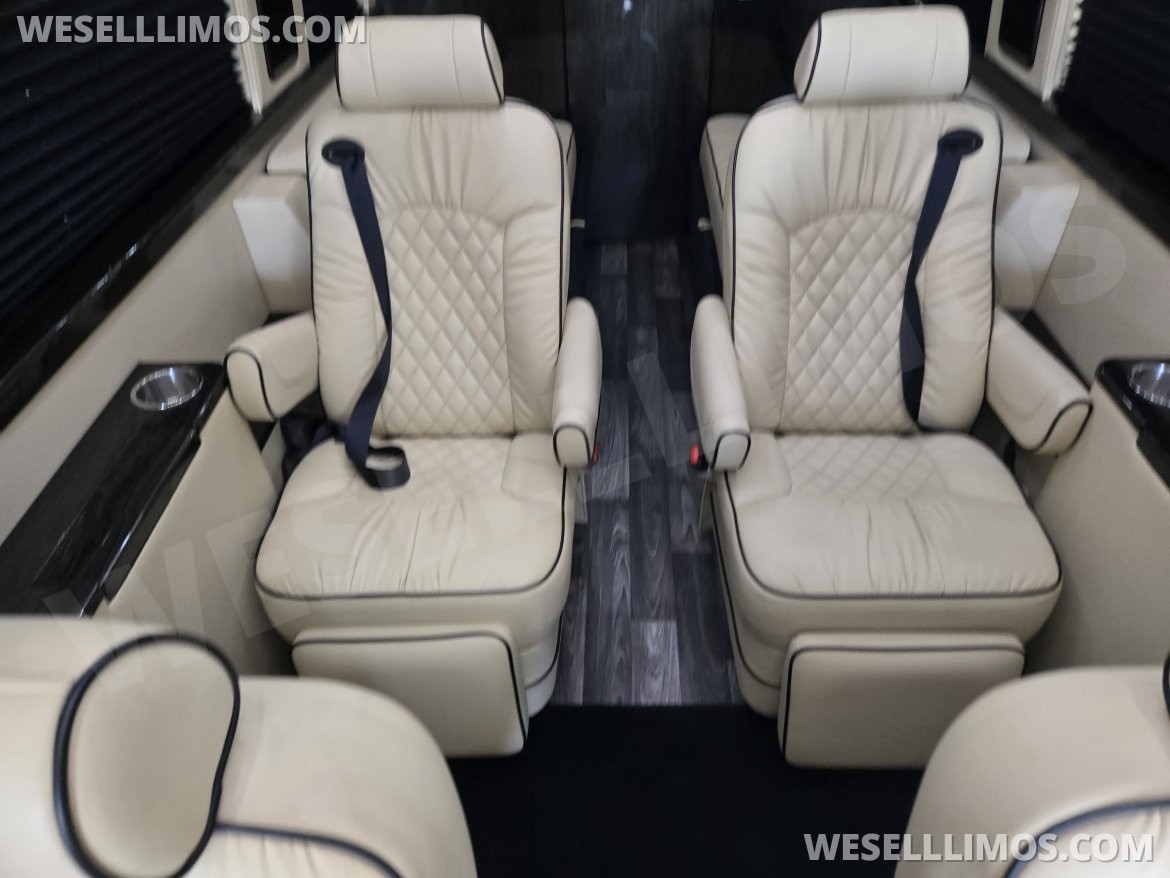 Photo of Sprinter for sale: 2019 Mercedes-Benz Luxe Cruiser Luxury Sprinter by Midwest Automotive Designs