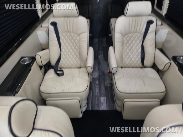 2019 Midwest Automotive Designs Mercedes-Benz Luxe Cruiser Luxury Sprinter