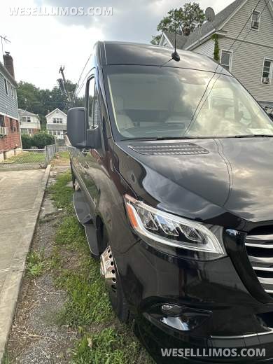 2024 Ultimate Toys Mercedes-Benz 2024 Mercedes-Benz Sprinter 3500 XD CargoHigh Roof Sprinter