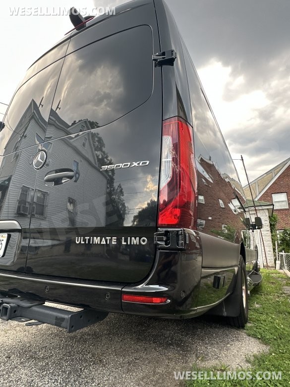 2024 Ultimate Toys Mercedes-Benz 2024 Mercedes-Benz Sprinter 3500 XD CargoHigh Roof Sprinter