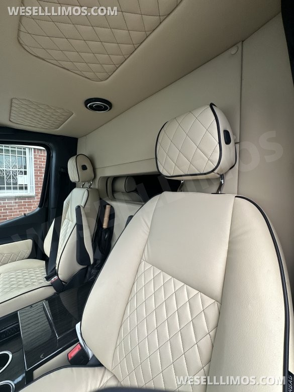 2024 Ultimate Toys Mercedes-Benz 2024 Mercedes-Benz Sprinter 3500 XD CargoHigh Roof Sprinter