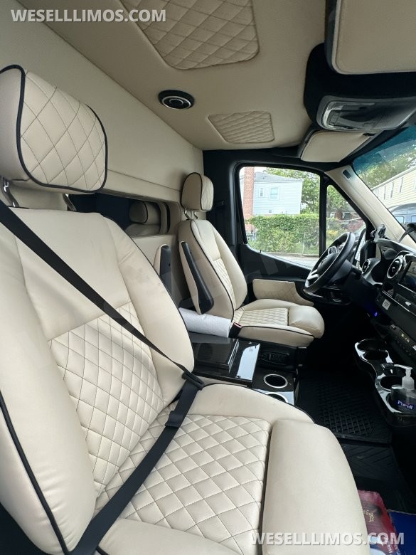 2024 Ultimate Toys Mercedes-Benz 2024 Mercedes-Benz Sprinter 3500 XD CargoHigh Roof Sprinter