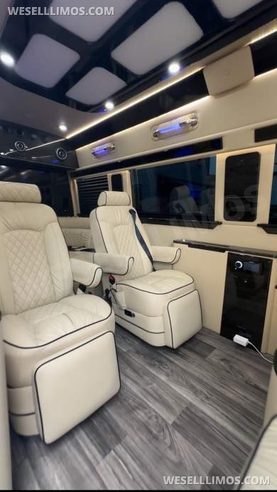 2024 Ultimate Toys Mercedes-Benz 2024 Mercedes-Benz Sprinter 3500 XD CargoHigh Roof Sprinter