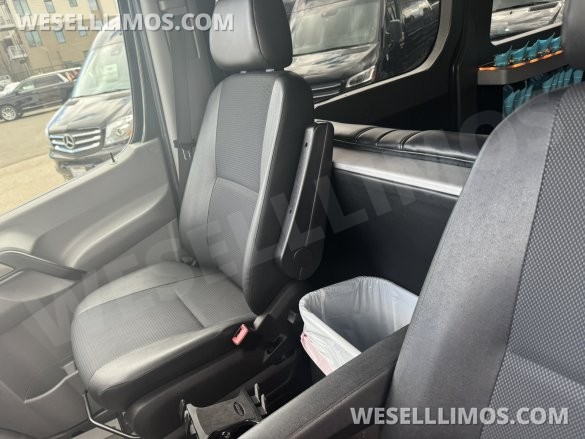 •PRISTINE / LOWER MILEAGE• 2013 Royal Mercedes Sprinter 3500 Diesel 12-Passenger LimoYacht