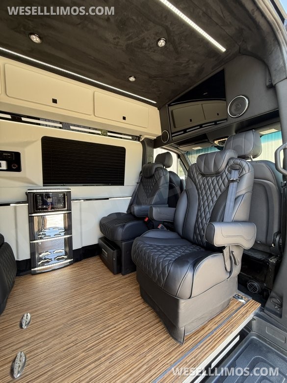 Mercedes-Benz Sprinter  Jet style