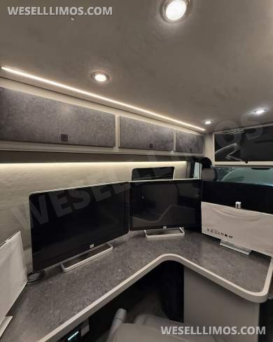 Mercedes-Benz Sprinter  CEO  Mobile Office