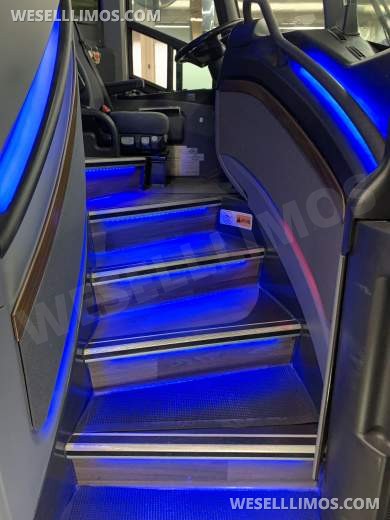 2018 MCI J4500 Motorcoach