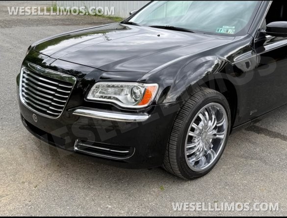 2013 Executive Coach Builders Chrysler 300 Limousine