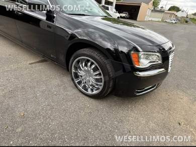 2013 Executive Coach Builders Chrysler 300 Limousine