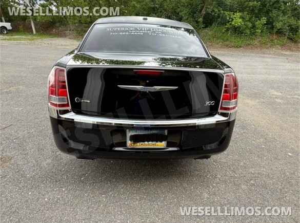 2013 Executive Coach Builders Chrysler 300 Limousine