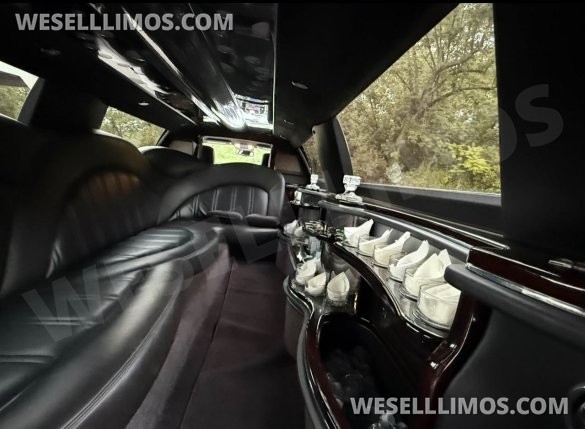 2013 Executive Coach Builders Chrysler 300 Limousine