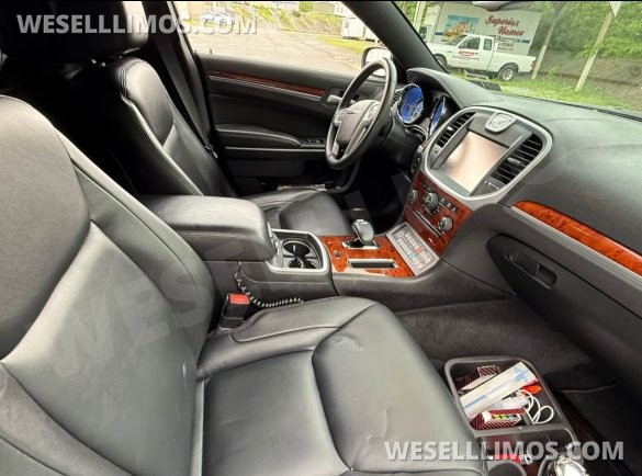 2013 Executive Coach Builders Chrysler 300 Limousine
