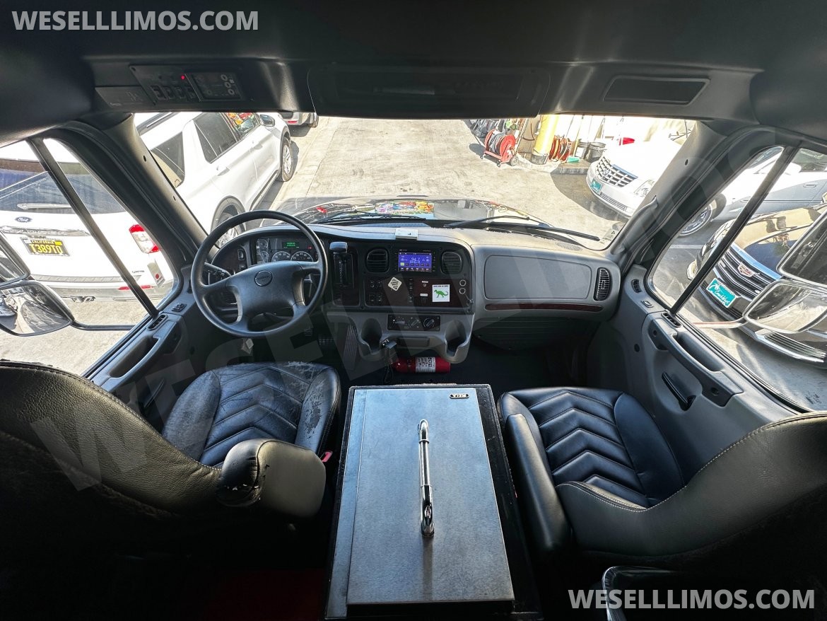 Photo of Executive Shuttle for sale: 2018 Freightliner M2106 Passenger Bus by Grech Motors