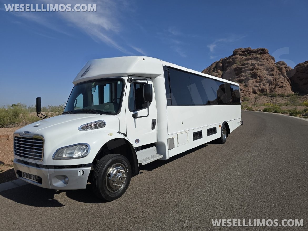 Photo of Shuttle Bus for sale: 2018 Freightliner 3400 40" by champion bus